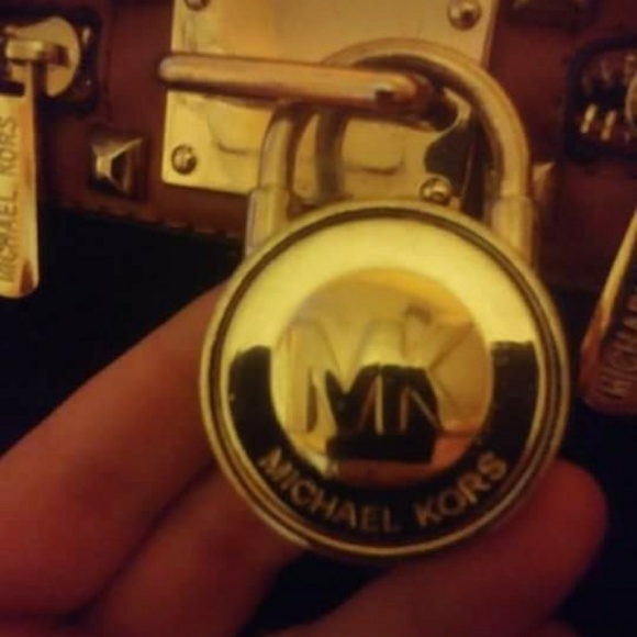 Michael Kors Bag - Picture 3 of 7